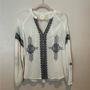 🎉Host Pick🎈Maeve @ Anthropology White and Black Embroidered Top